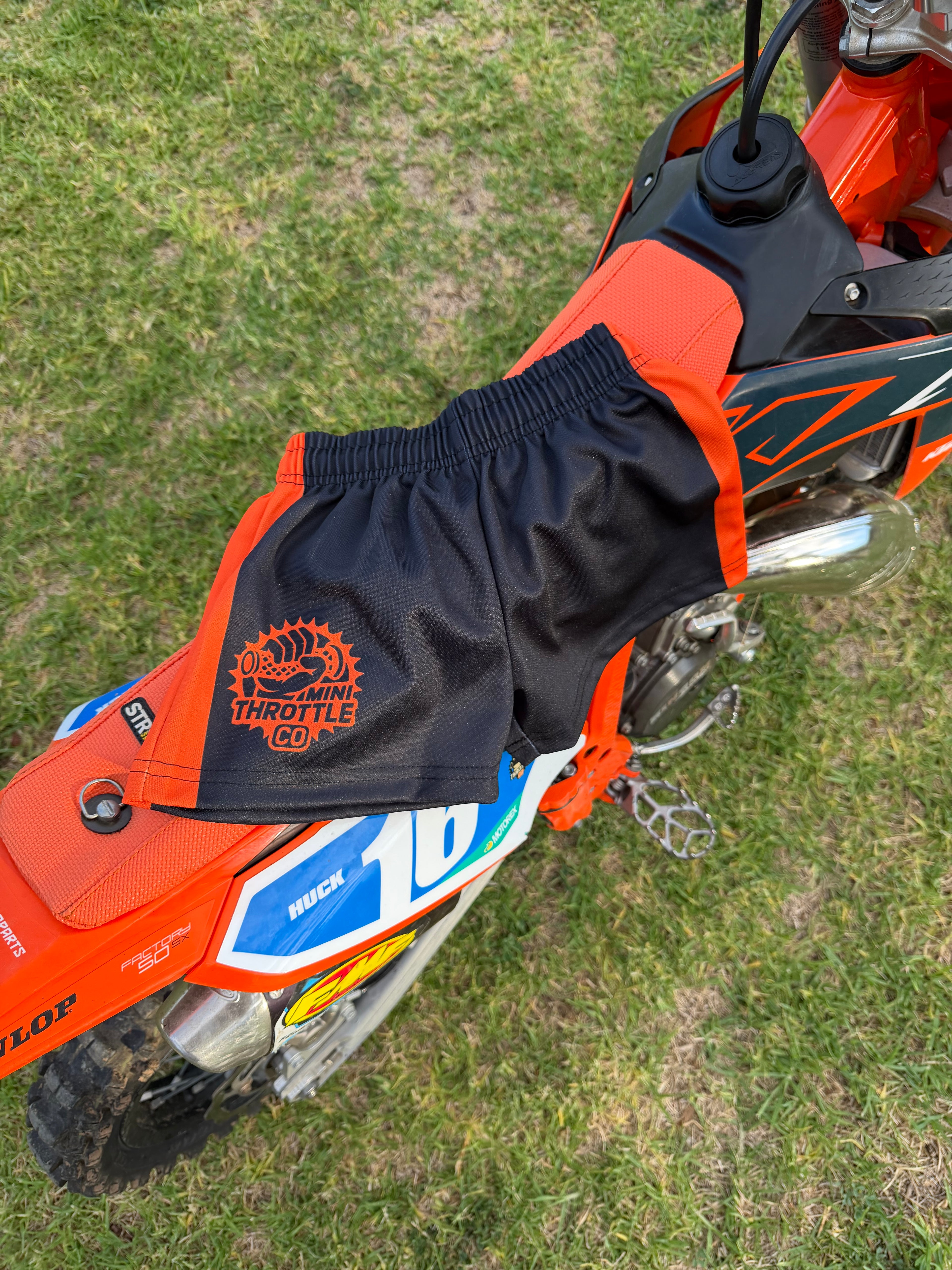 Throttle Crew Shorts